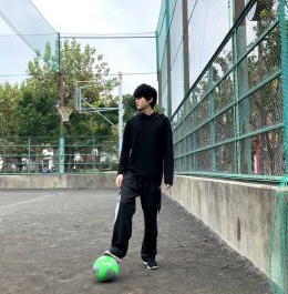 サッカー少年鈴鹿央士